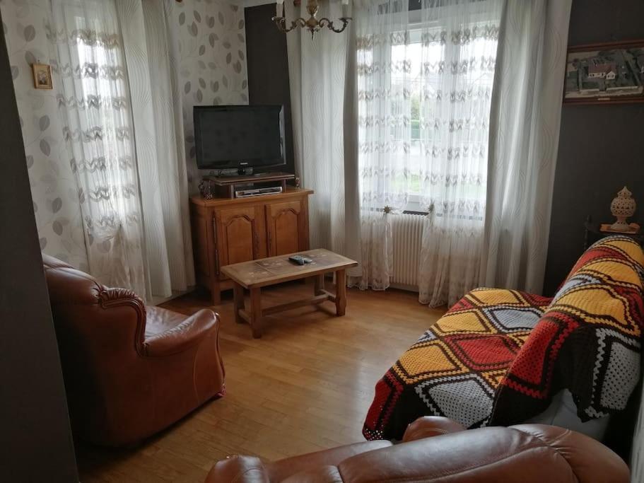 Charmant Pavillon Des Annees 70 Sommervieu Zewnętrze zdjęcie